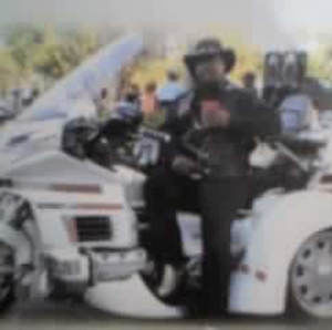 Meet your Posher, Lee